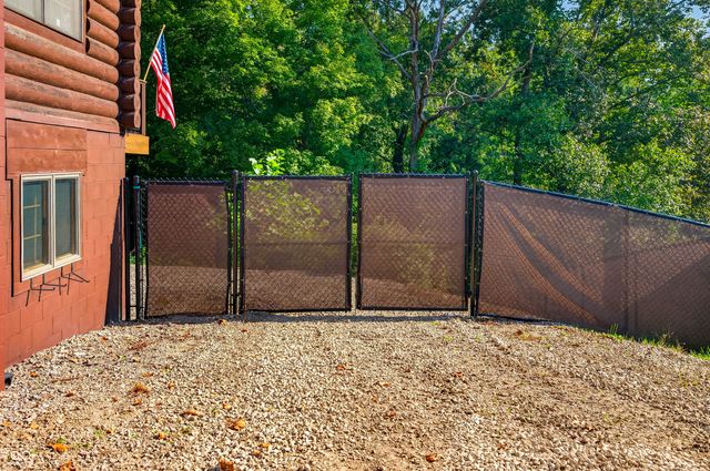 1222 Old State Road 46, Nashville, IN 47448