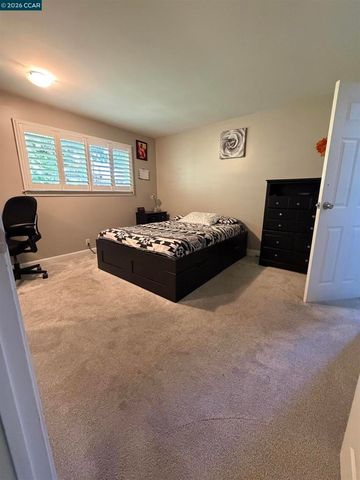 930 Sassel Avenue, Concord, CA 94518