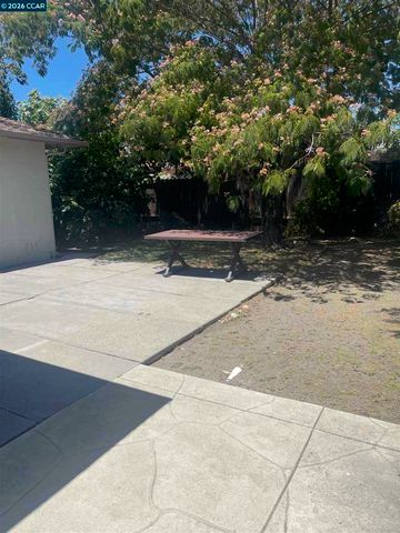 930 Sassel Avenue, Concord, CA 94518
