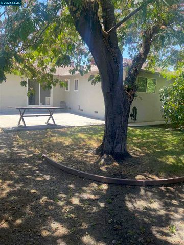930 Sassel Avenue, Concord, CA 94518