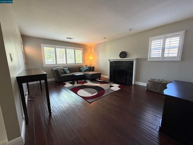930 Sassel Avenue, Concord, CA 94518