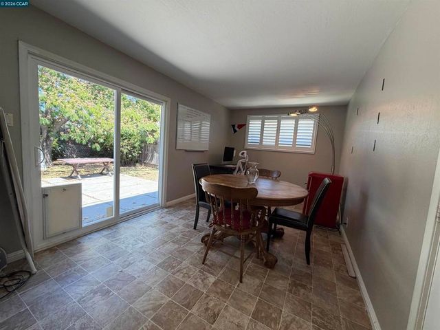 930 Sassel Avenue, Concord, CA 94518