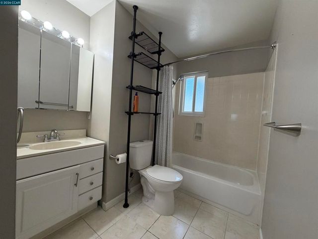 930 Sassel Avenue, Concord, CA 94518