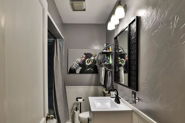 4324 Curzon Avenue, Fort Worth, TX 76107