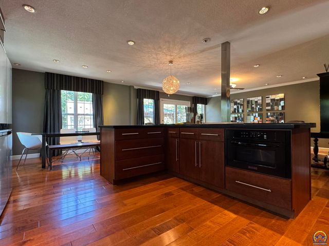4415 SE West Edge RD, Topeka, KS 66609