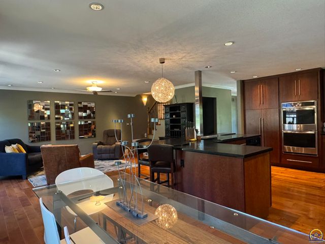 4415 SE West Edge RD, Topeka, KS 66609