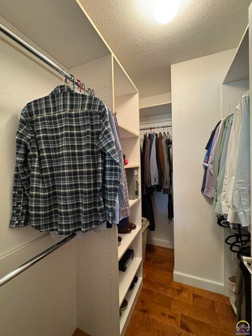 4415 SE West Edge RD, Topeka, KS 66609