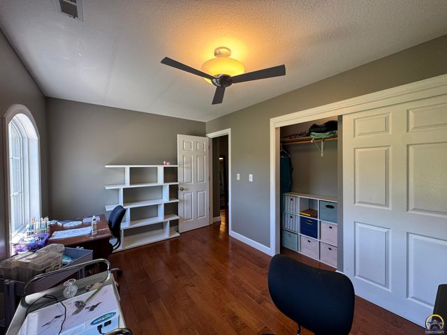 4415 SE West Edge RD, Topeka, KS 66609