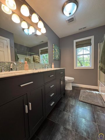 4415 SE West Edge RD, Topeka, KS 66609