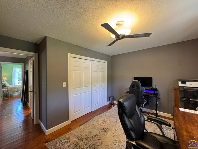 4415 SE West Edge RD, Topeka, KS 66609