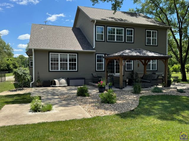 4415 SE West Edge RD, Topeka, KS 66609