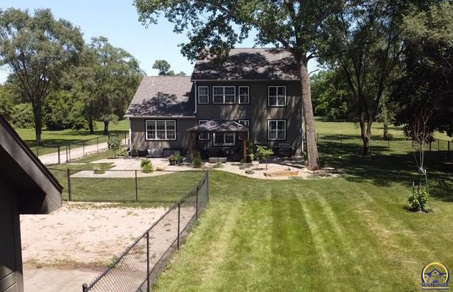 4415 SE West Edge RD, Topeka, KS 66609