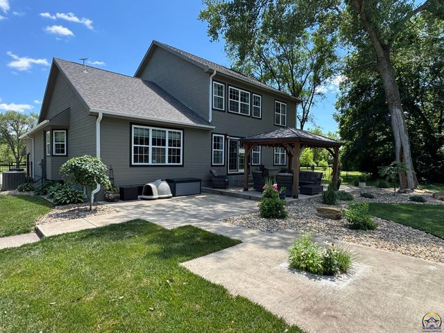 4415 SE West Edge RD, Topeka, KS 66609