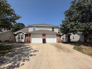 1703 HANOVER BLVD, Columbia, MO 65202
