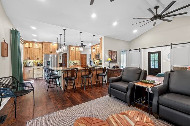 8252 Hickory Tree Lane, Rogers, AR 72756