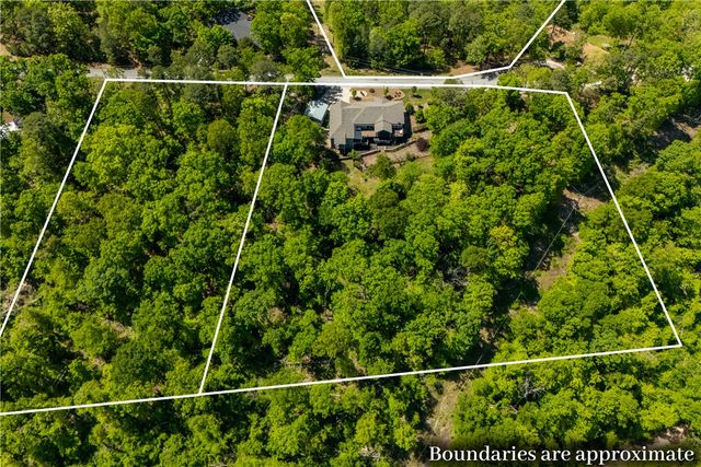8252 Hickory Tree Lane, Rogers, AR 72756