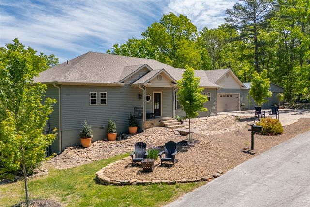 8252 Hickory Tree Lane, Rogers, AR 72756