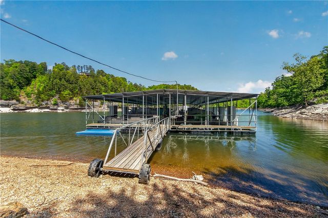 8252 Hickory Tree Lane, Rogers, AR 72756