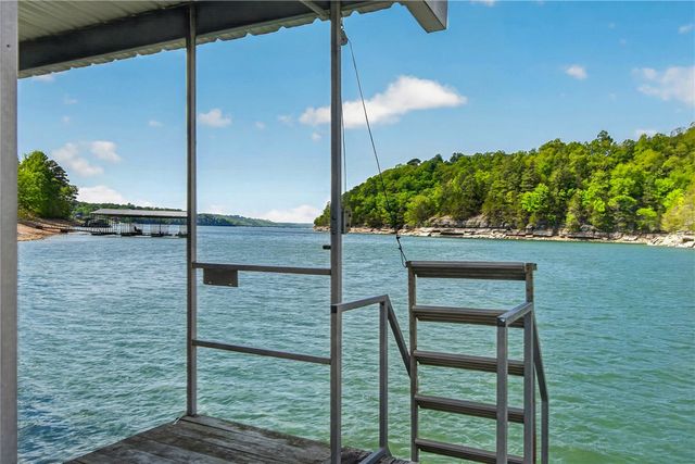 8252 Hickory Tree Lane, Rogers, AR 72756