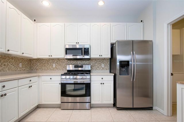 1205 HUNTINGTON GREENS DRIVE, Sun City Center, FL 33573