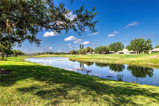 1205 HUNTINGTON GREENS DRIVE, Sun City Center, FL 33573