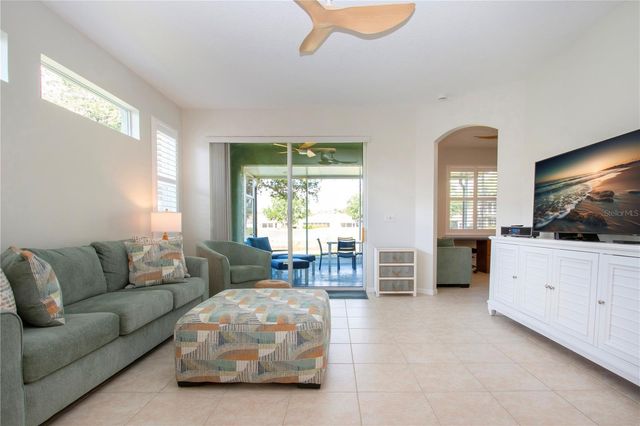 1205 HUNTINGTON GREENS DRIVE, Sun City Center, FL 33573