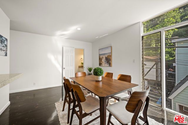 9827 Yoakum Drive, Beverly Hills, CA 90210