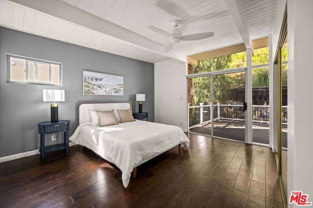 9827 Yoakum Drive, Beverly Hills, CA 90210