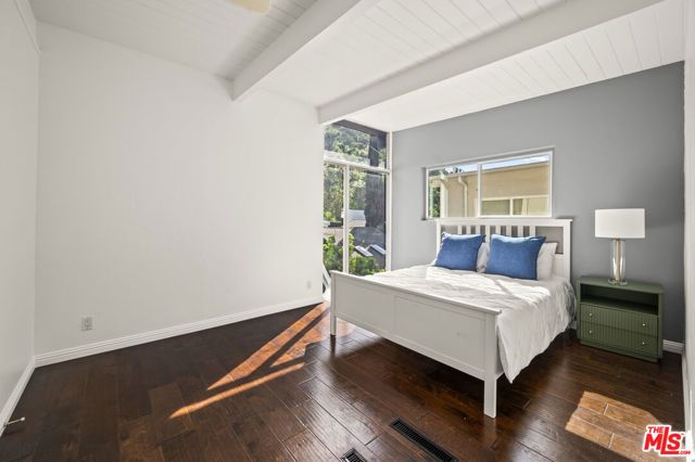 9827 Yoakum Drive, Beverly Hills, CA 90210