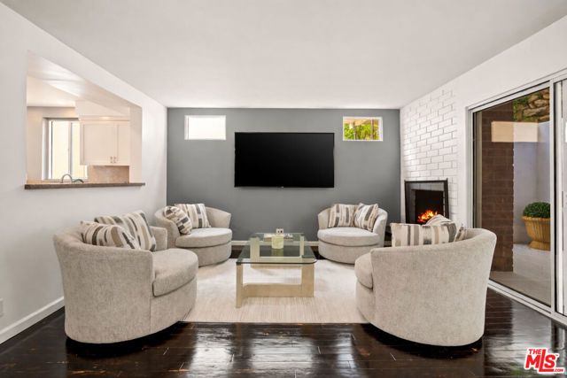 9827 Yoakum Drive, Beverly Hills, CA 90210