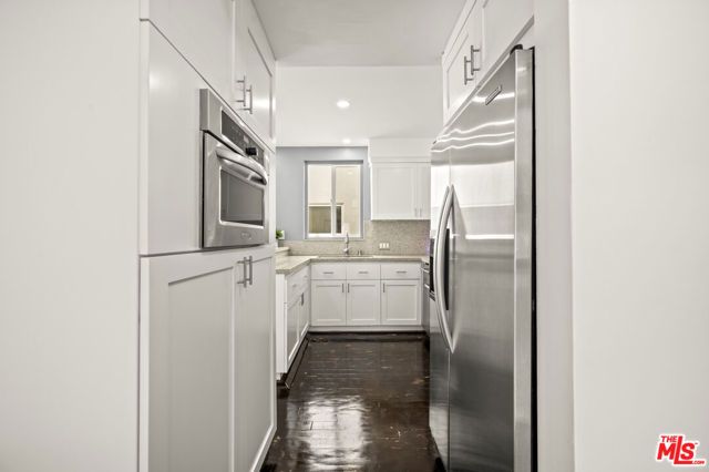 9827 Yoakum Drive, Beverly Hills, CA 90210