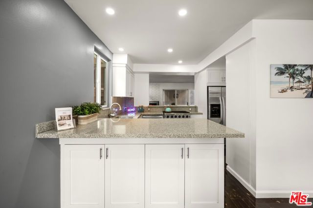 9827 Yoakum Drive, Beverly Hills, CA 90210