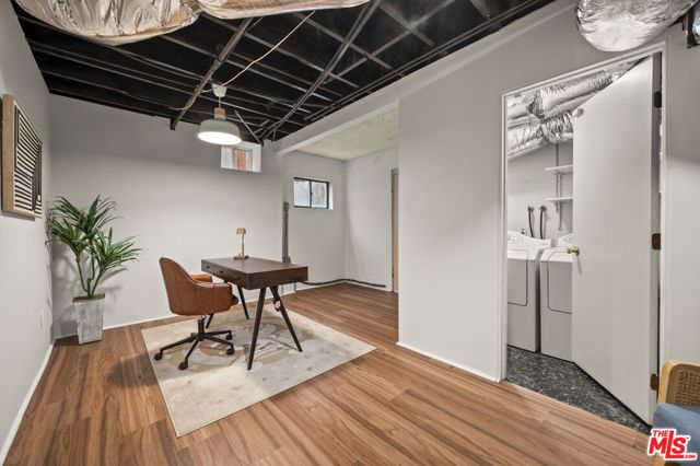 9827 Yoakum Drive, Beverly Hills, CA 90210