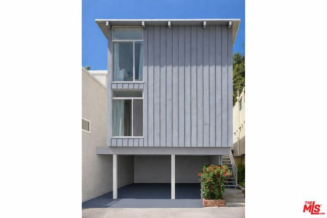 9827 Yoakum Drive, Beverly Hills, CA 90210