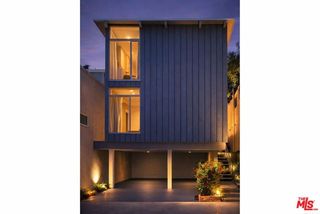 9827 Yoakum Drive, Beverly Hills, CA 90210