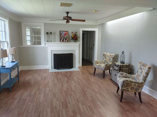 165 COLLEGE ST, Savannah, TN 38372