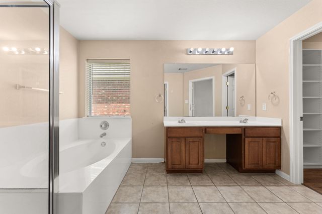 1005 Blackburn PL, Round Rock, TX 78665