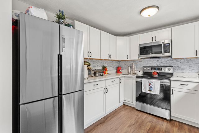 20 Richardson Drive R, Derry, NH 03038