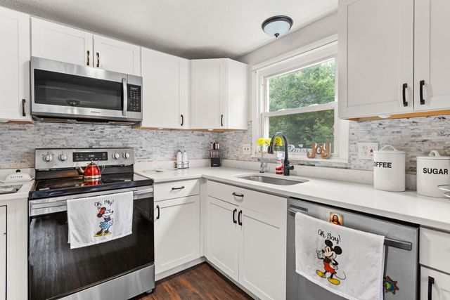 20 Richardson Drive R, Derry, NH 03038