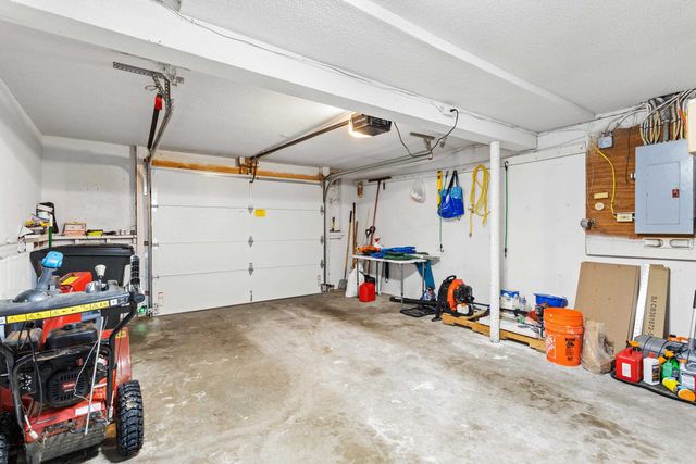 20 Richardson Drive R, Derry, NH 03038