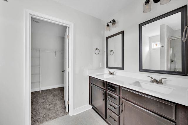 350 Galway Dr, Clarksville, TN 37042