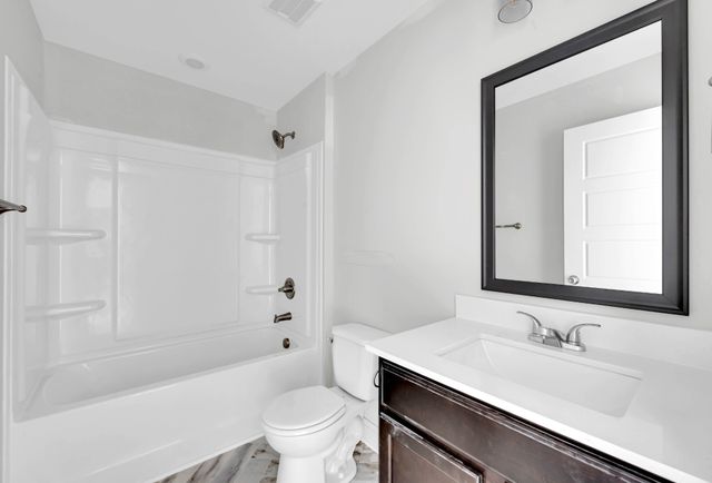 350 Galway Dr, Clarksville, TN 37042