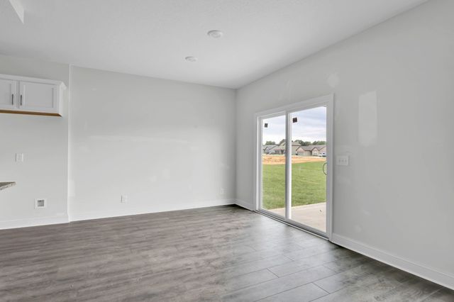 350 Galway Dr, Clarksville, TN 37042