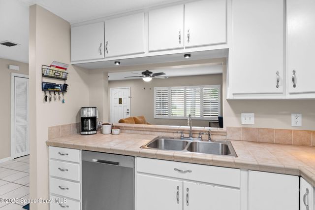 999 Emerald Road SE, Palm Bay, FL 32909