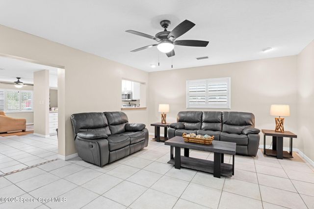 999 Emerald Road SE, Palm Bay, FL 32909