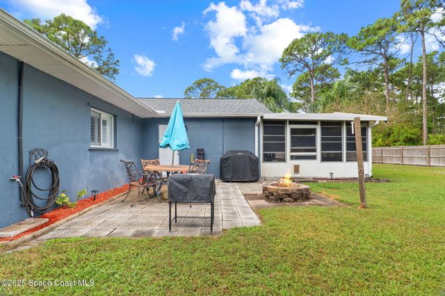 999 Emerald Road SE, Palm Bay, FL 32909