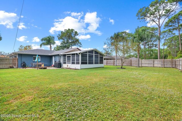 999 Emerald Road SE, Palm Bay, FL 32909