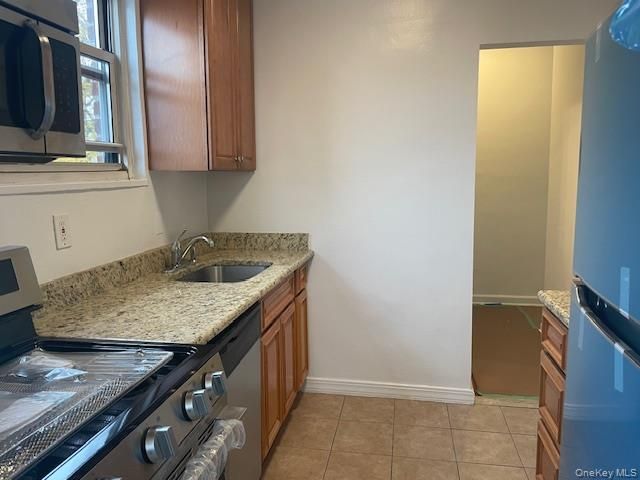 285 Central Avenue D-7, Lawrence, NY 11559