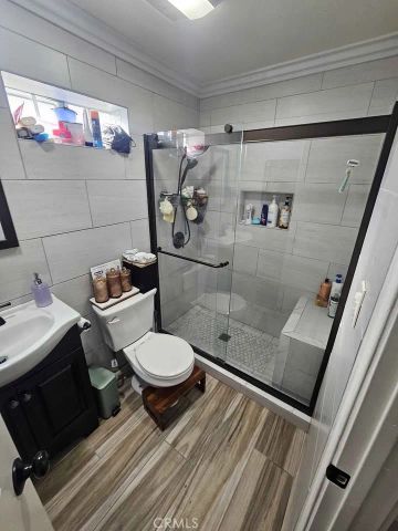 636 W 107th, Los Angeles, CA 90044