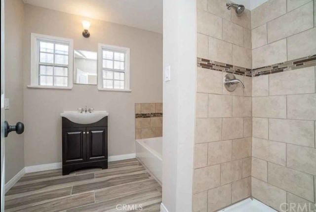 636 W 107th, Los Angeles, CA 90044